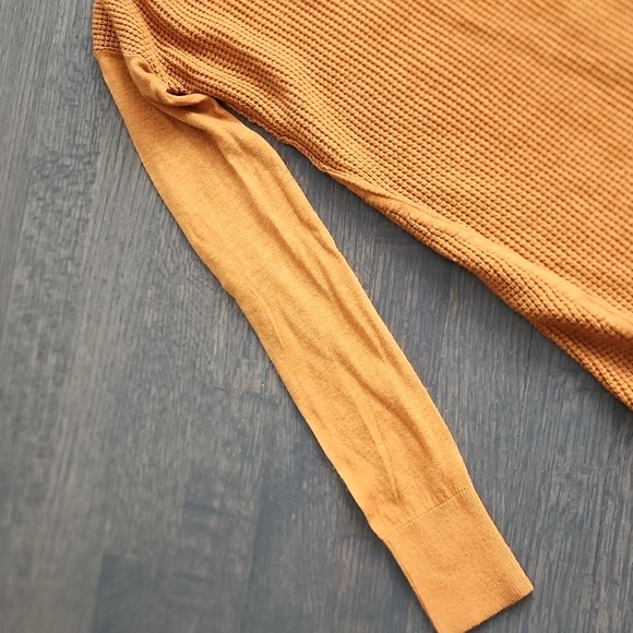 Lululemon Orange Long Sleeve Sweater - Picture 2 of 5